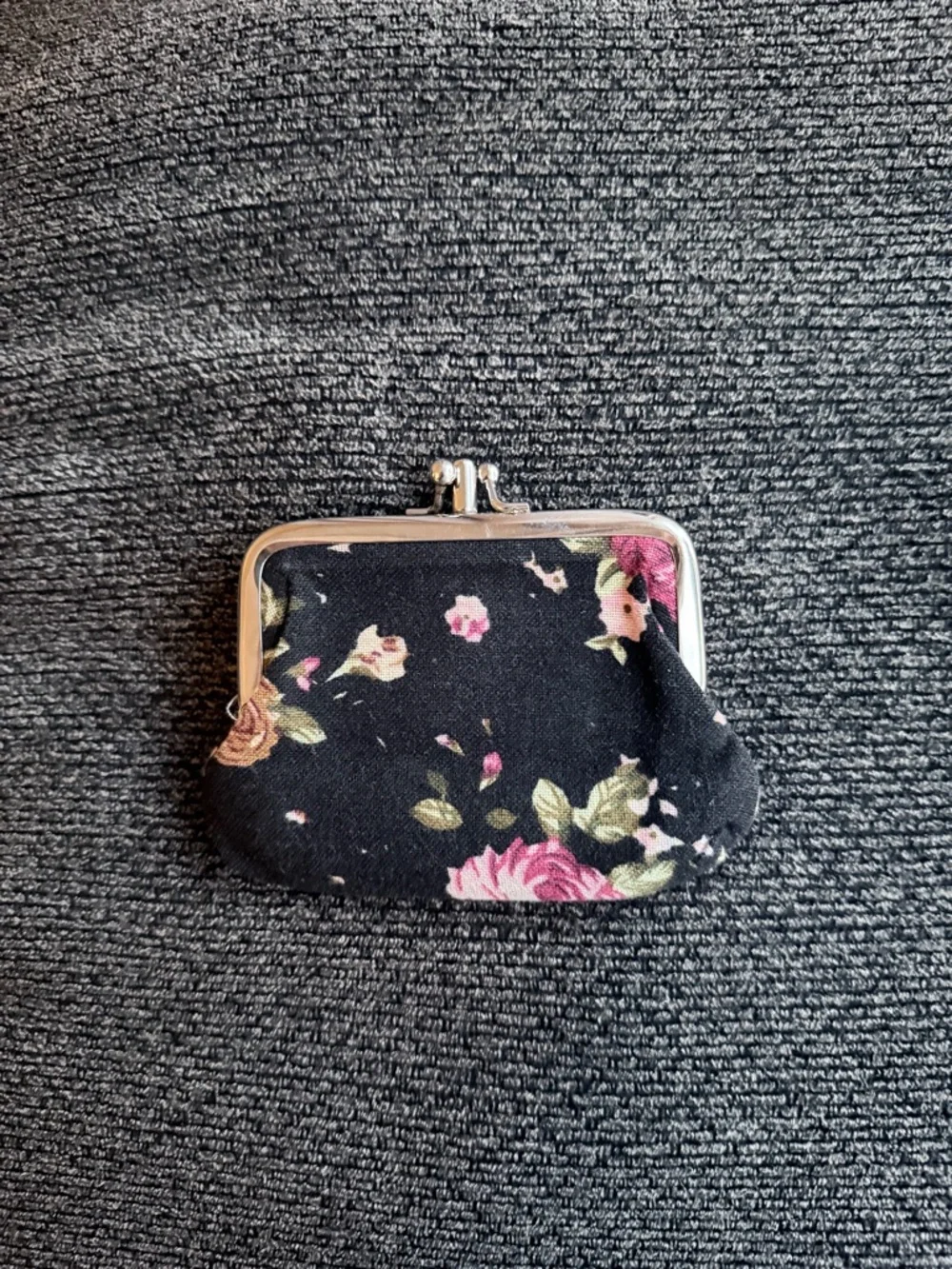 Floral Coin Purse kiss lock - Black with Pink Rose Print